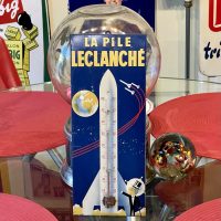 La Pile Leclanché - Seltenes, französisches Reklame-Thermometer in lithographiertem Blech um 1950