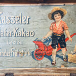 Hausens Kasseler Hafer-Kakao - Uralte Holzkiste mit feiner Lithografie - "Bestes Kinderfrühstück"