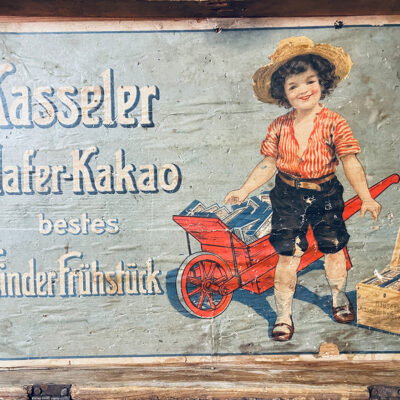 Hausens Kasseler Hafer-Kakao - Uralte Holzkiste mit feiner Lithografie - "Bestes Kinderfrühstück"