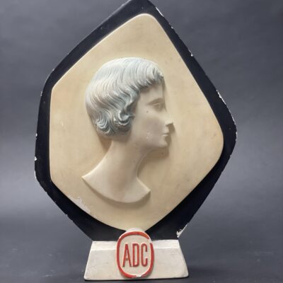ADC (Kosmetik, Haarpflege?) - Attraktive alte Original-Werbefigur von Novita (Belgien)