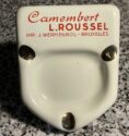 Camembert L. ROUSSEL . Imp. J. Wermenbol, Bruxelles - Aschenteller in Emaille, um 1950