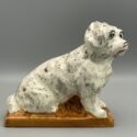 Hund, sitzend - Antike Keramikfigur als Spardose, G.A. Delaunay, Sainte Uze, Frankreich, um 1910/20