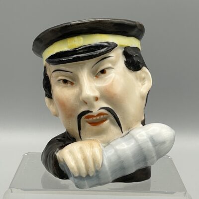 Japanischer Soldat hält Granate / Bombe - Extrem seltene Porzellan-Spardose um 1914/15
