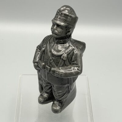 Deutscher Soldat - Antike Porzellanfigur als Spardose, um 1900