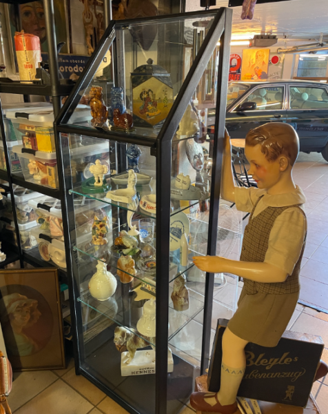 Schaukästen und Vitrinen