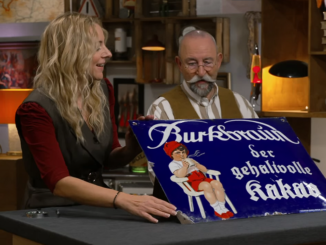 Ein seltenes Burkbraun-Emailschild aus den 1920er Jahren wurde bei Bares für Rares mit nur 500 Euro bewertet. Im Händlerraum brachte die Rarität schließlich 480 Euro. Auf dem Sammlermarkt ist das Schild aber deutlich mehr wert.