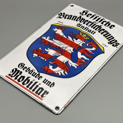 Hessische Brandversicherungs-Anstalt, Emailschild um 1920, Herstelleretikett (Ferro Email) auf Rückseite.