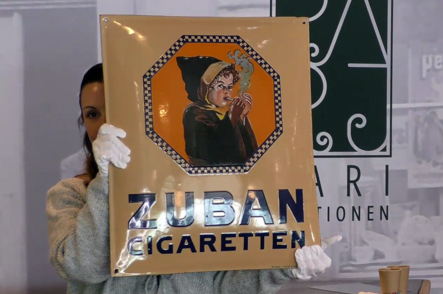 Gewölbtes Emailschild „Zuban Cigarettes“, schabloniert und lithografiert, hergestellt von den Münchener Emaillier- u. Stanzwerken G.m.b.H. 