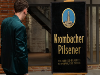 Krombacher Pilsener: Seltenes Glas-Reklameschild bei „Bares für Rares“